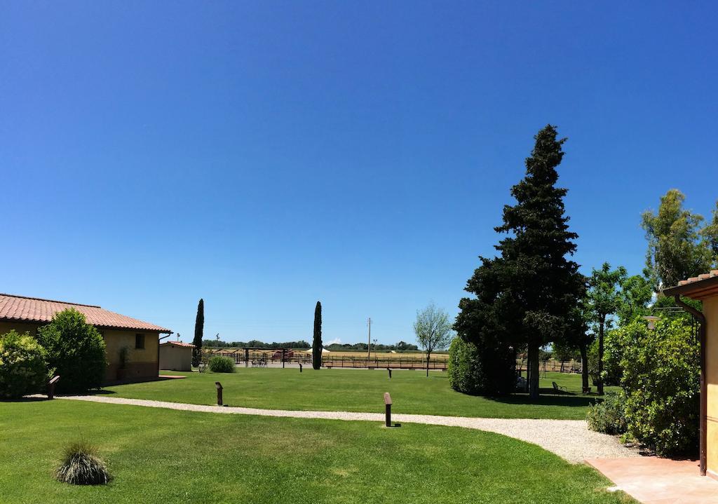Agriturismo Giuncola & Granaiolo Rispescia Exterior photo